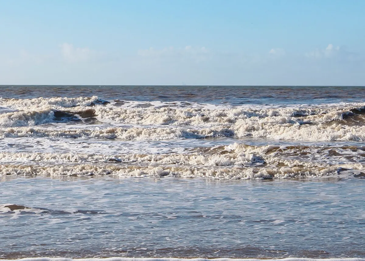 How to Read a Tide Table for a Safe Beach Day